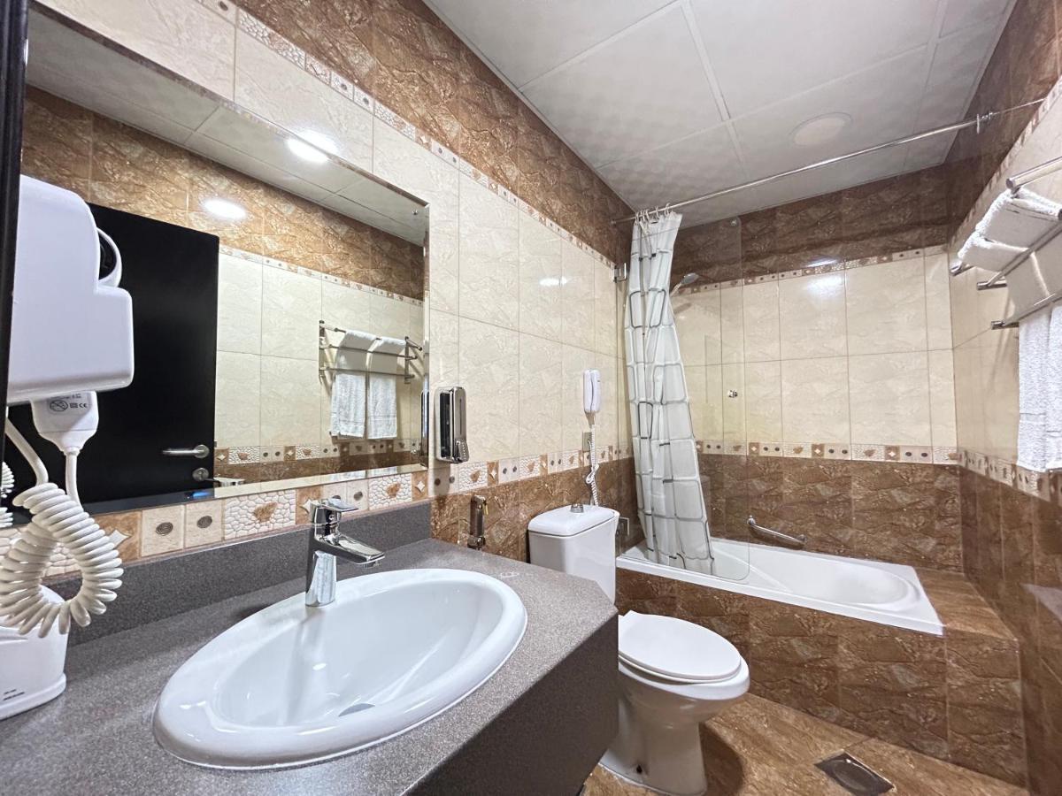Royal Prestige Hotel Dubai Bagian luar foto
