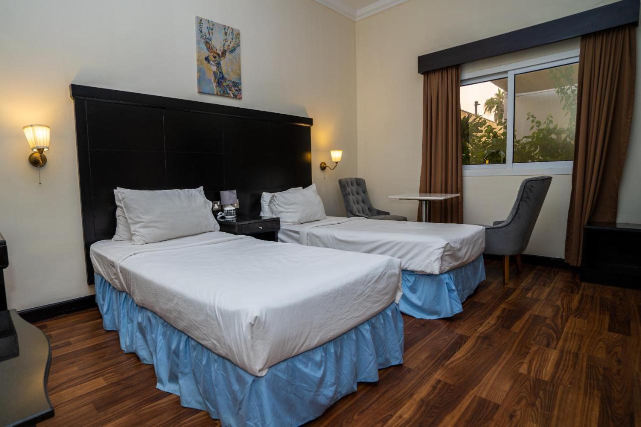 Royal Prestige Hotel Dubai Bagian luar foto