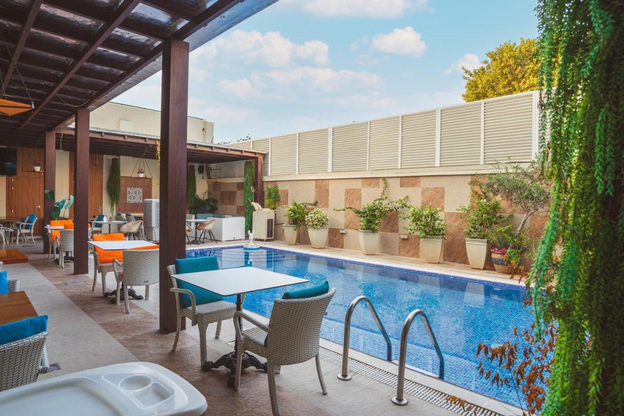 Royal Prestige Hotel Dubai Bagian luar foto
